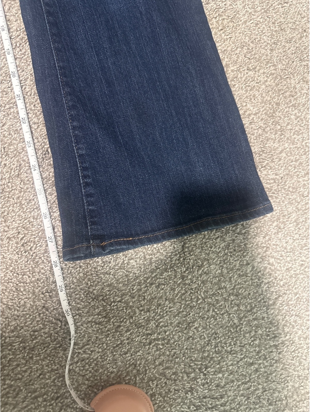 Levi's Signature Mid Rise Bootcut Jeans Size 10 Dark Blue Denim - Picture 2 of 6